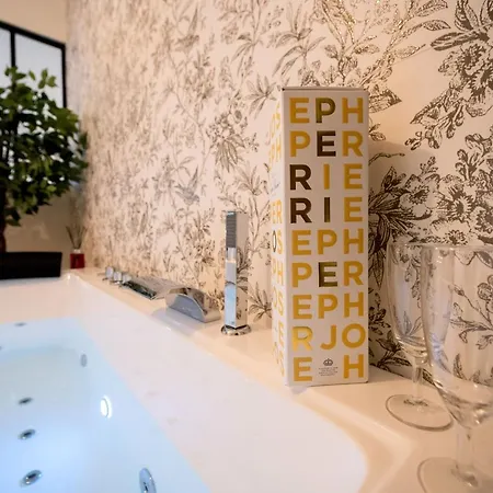 Ξενοδοχείο με διαμερίσματα Spa, & Relax 4*